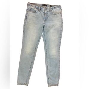 Lucky Brand Blue Skinny Jeans with Faded Style